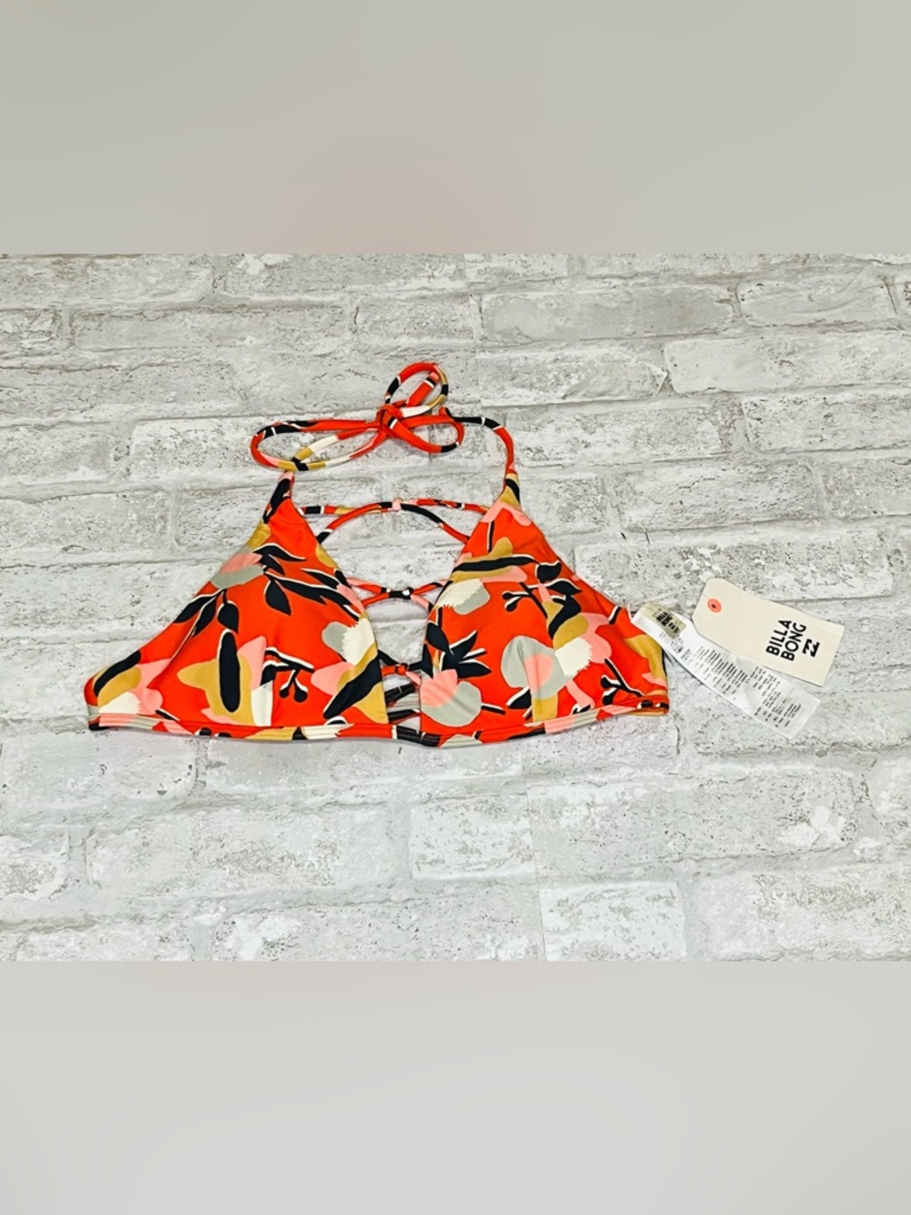 NWT Billabong Fire Eyes High Neck Bikini Top Size Medium 

Bikini Top Only